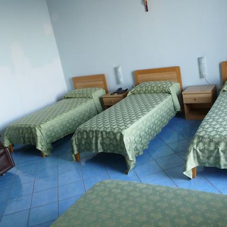 Ancelle Sorrento - Casa D'Accoglienza Hotell Castellammare di Stabia Rum bild