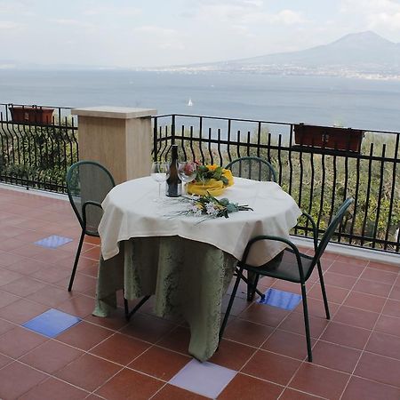 Ancelle Sorrento - Casa D'Accoglienza Hotell Castellammare di Stabia Exteriör bild