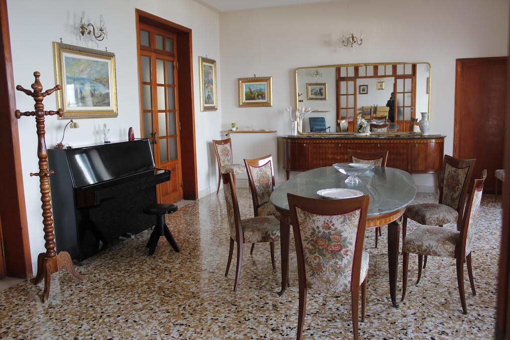 Ancelle Sorrento - Casa D'Accoglienza Hotell Castellammare di Stabia Exteriör bild