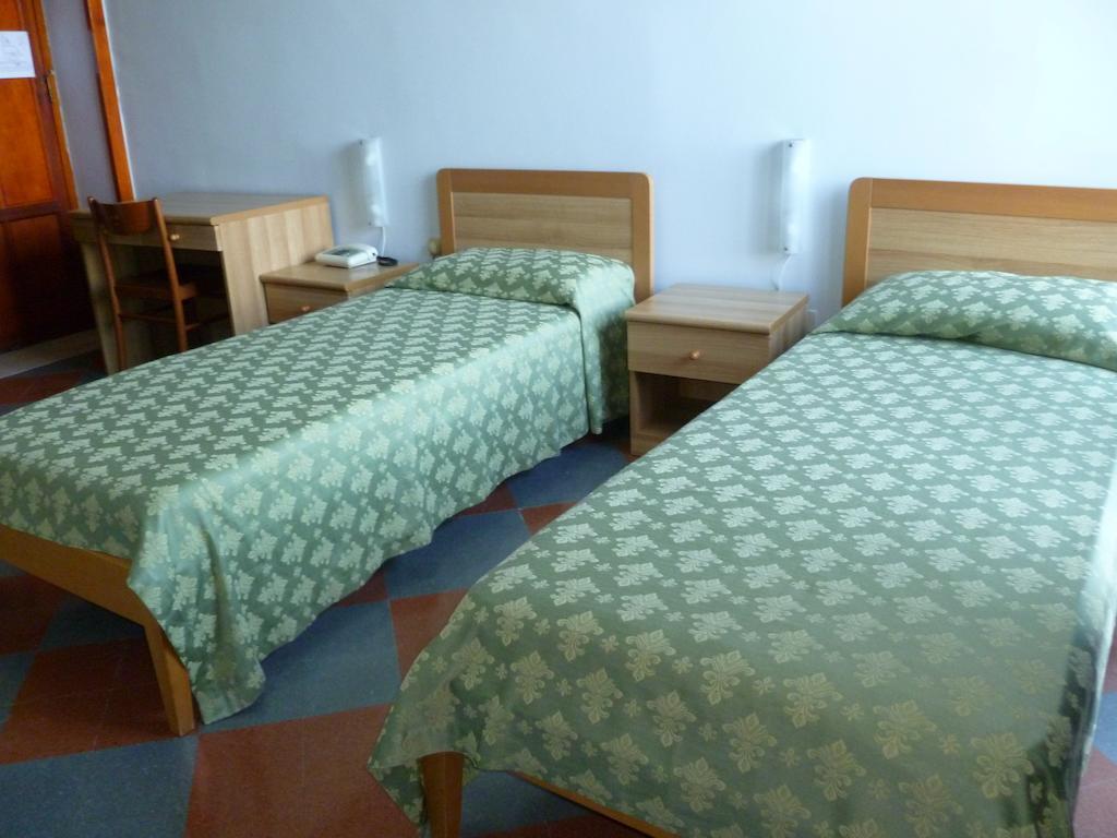 Ancelle Sorrento - Casa D'Accoglienza Hotell Castellammare di Stabia Rum bild