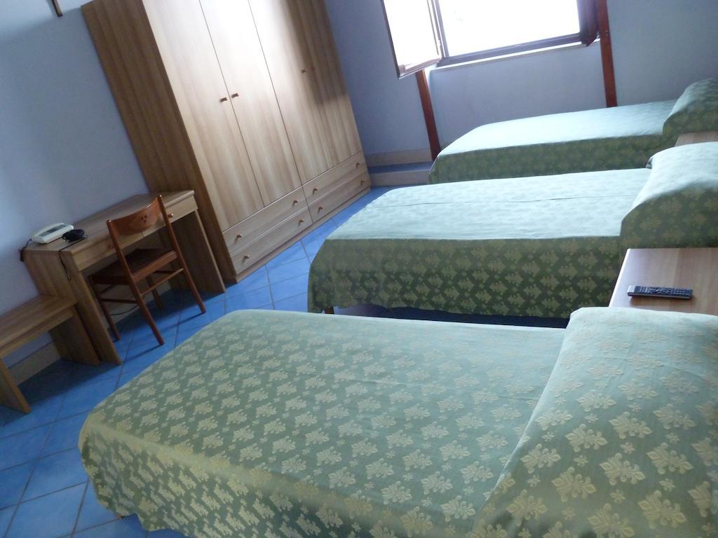 Ancelle Sorrento - Casa D'Accoglienza Hotell Castellammare di Stabia Rum bild
