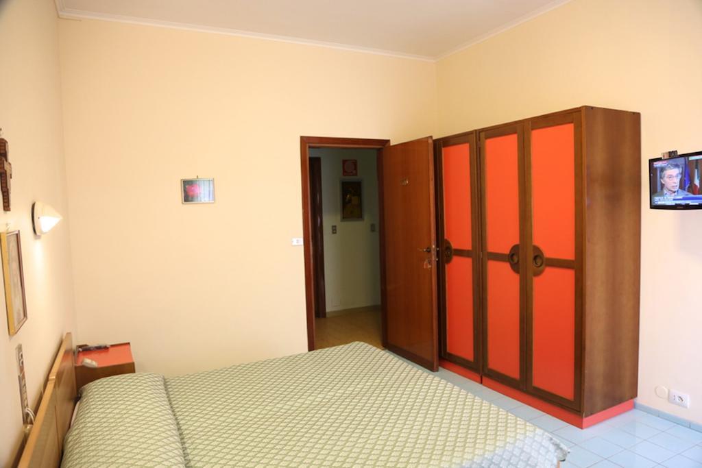 Ancelle Sorrento - Casa D'Accoglienza Hotell Castellammare di Stabia Rum bild