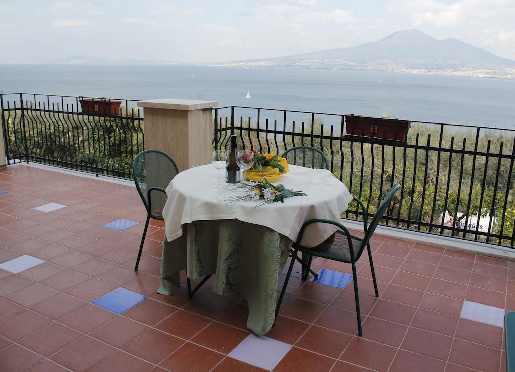 Ancelle Sorrento - Casa D'Accoglienza Hotell Castellammare di Stabia Exteriör bild